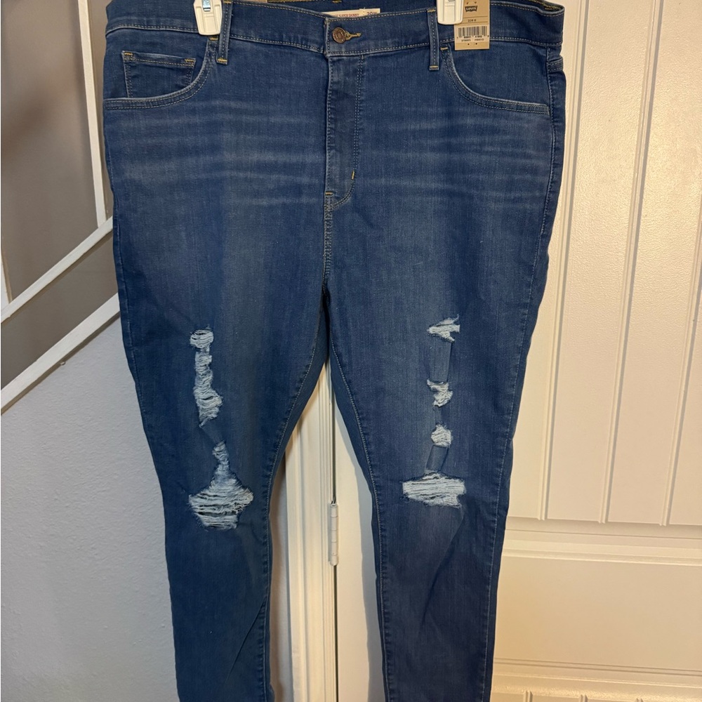 Levi’s Women’s 20W Blue Skinny Jeans with Modern Distressing